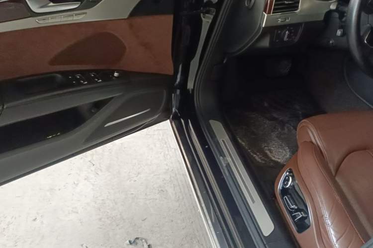 Used Audi A8  Driver Seat