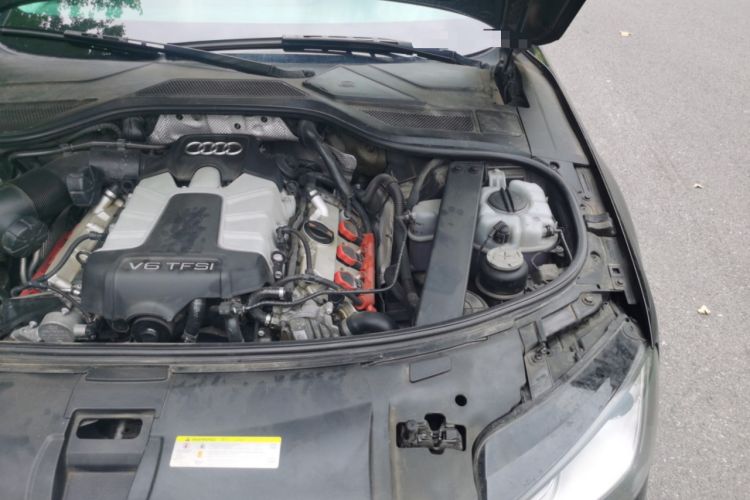 Used Audi A8 2011 A8L 3.0 TFSI quattro Comfort model (213kW) Engine Bay Left