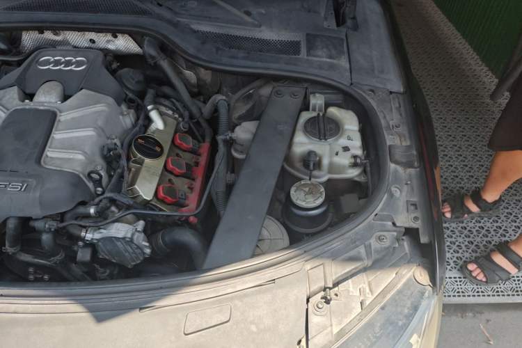 Used Audi A8 2011 A8L 3.0 TFSI quattro Luxury Edition (213kW) Engine Bay Left