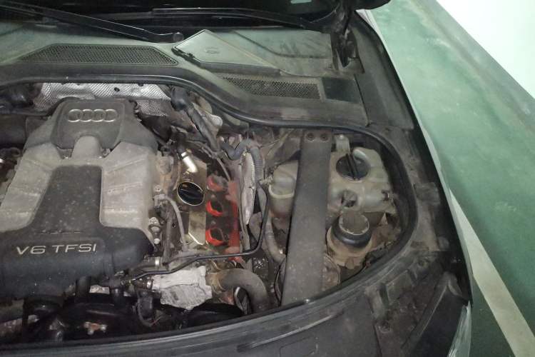 Used Audi A8 2011 A8L 3.0 TFSI quattro Luxury Edition (213kW) Engine Bay Left
