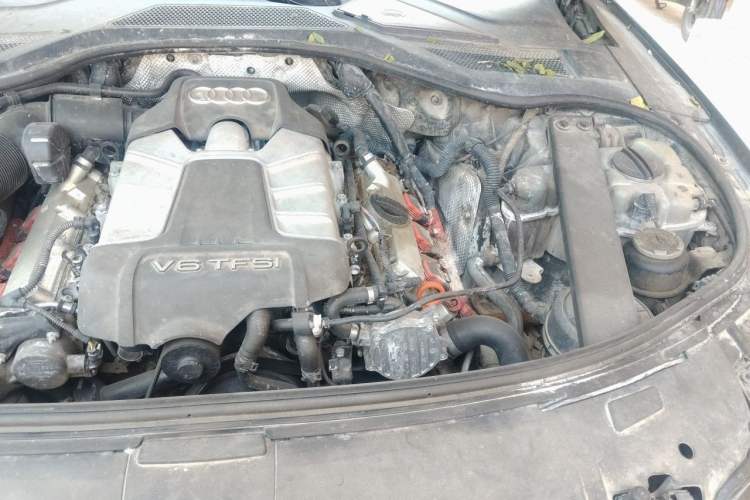 Used Audi A8 2011 A8L 3.0 TFSI quattro Comfort model (245kW) Engine Bay Left