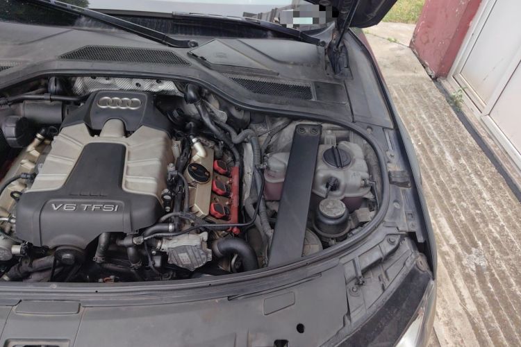Used Audi A8 2011 A8L 3.0 TFSI quattro Comfort model (213kW) Engine Bay Left