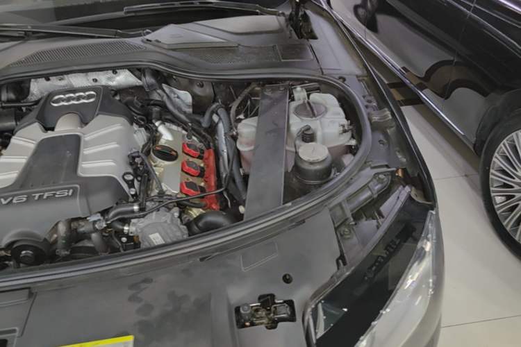 Used Audi A8 2011 A8L 3.0 TFSI quattro Luxury Edition (213kW) Engine Bay Left