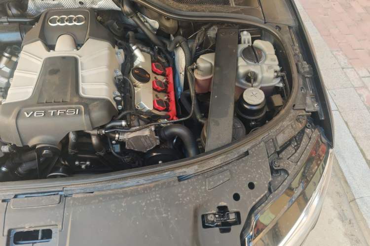 Used Audi A8 2011 A8L 3.0 TFSI quattro Luxury Edition (213kW) Engine Bay Left