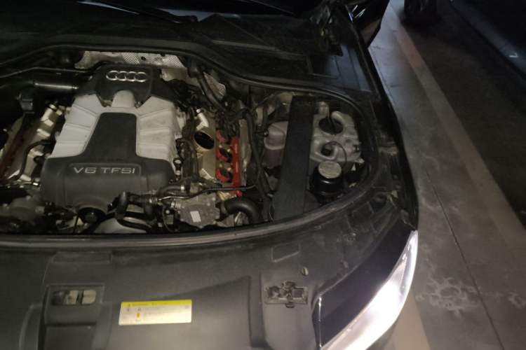 Used Audi A8 2011 A8L 3.0 TFSI quattro Comfort model (213kW) Engine Bay Left
