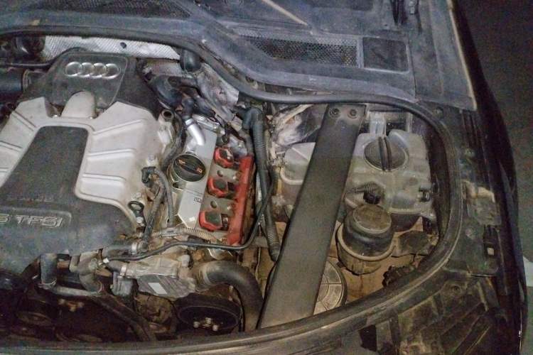 Used Audi A8 2011 A8L 3.0 TFSI quattro Luxury Edition (213kW) Engine Bay Left
