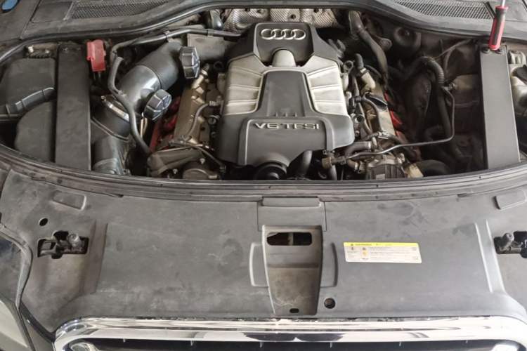 Used Audi A8  Engine Bay