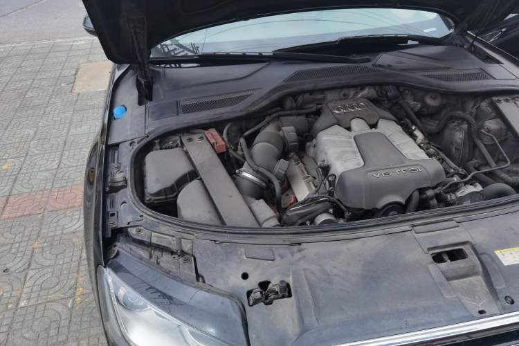 Used Audi A8 2011 A8L 3.0 TFSI quattro Comfort model (213kW) Engine Bay Right