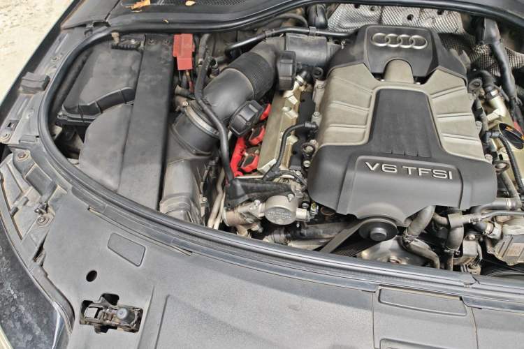 Used Audi A8 2011 A8L 3.0 TFSI quattro Luxury Edition (213kW) Engine Bay Right