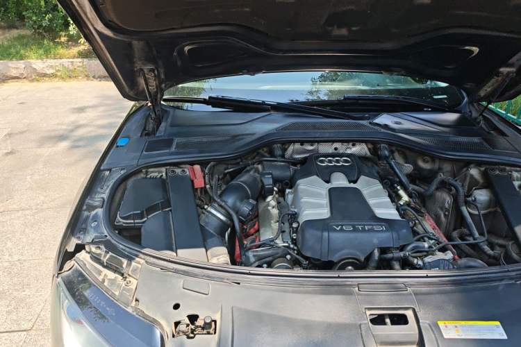 Used Audi A8 2011 A8L 3.0 TFSI quattro Comfort model (213kW) Engine Bay Right