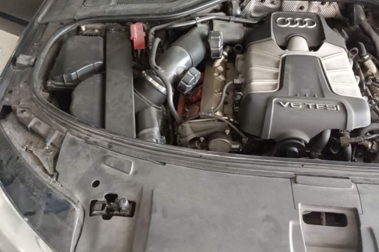 Used Audi A8  Engine Bay Right