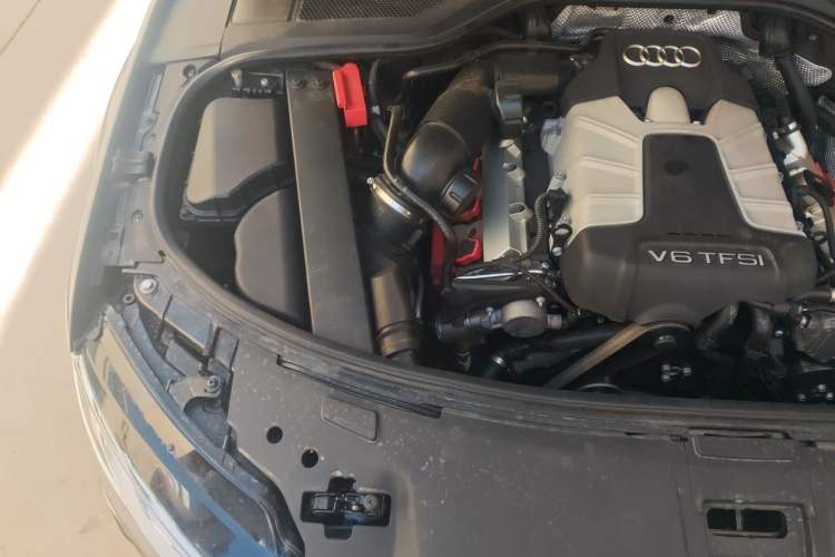 Used Audi A8 2011 A8L 3.0 TFSI quattro Luxury Edition (213kW) Engine Bay Right