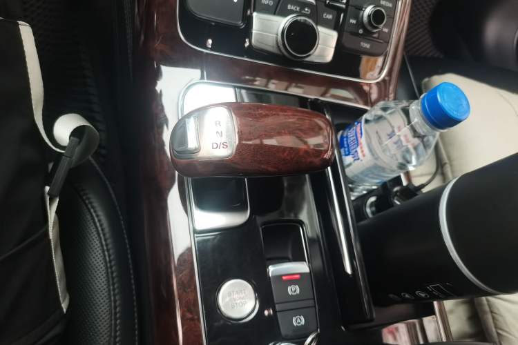 Used Audi A8 2011 A8L 3.0 TFSI quattro Luxury Edition (213kW) Gear Lever