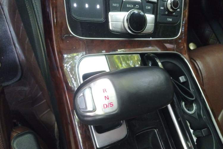 Used Audi A8 2011 A8L 3.0 TFSI quattro Prestige Edition (245kW) Gear Lever