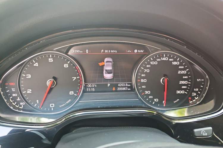 Used Audi A8 2011 A8L 3.0 TFSI quattro Comfort model (213kW) Instrument Cluster