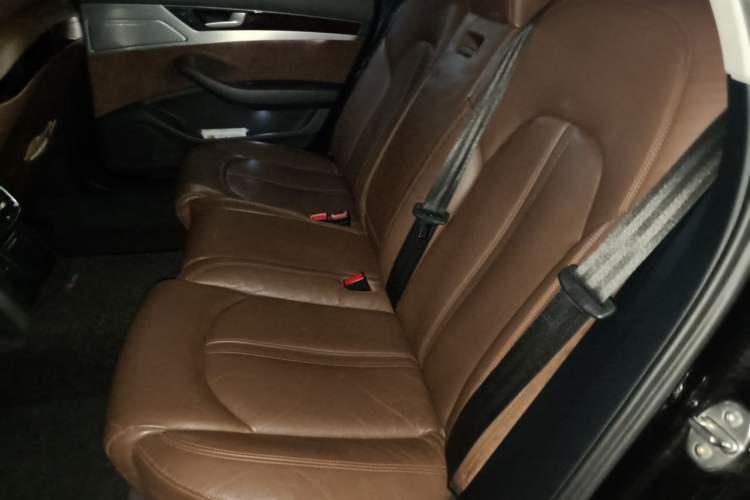 Used Audi A8 2011 A8L 3.0 TFSI quattro Comfort model (213kW) Left Rear Seat