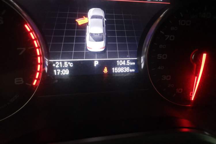 Used Audi A8 2011 A8L 3.0 TFSI quattro Luxury Edition (213kW) Odometer Close Up