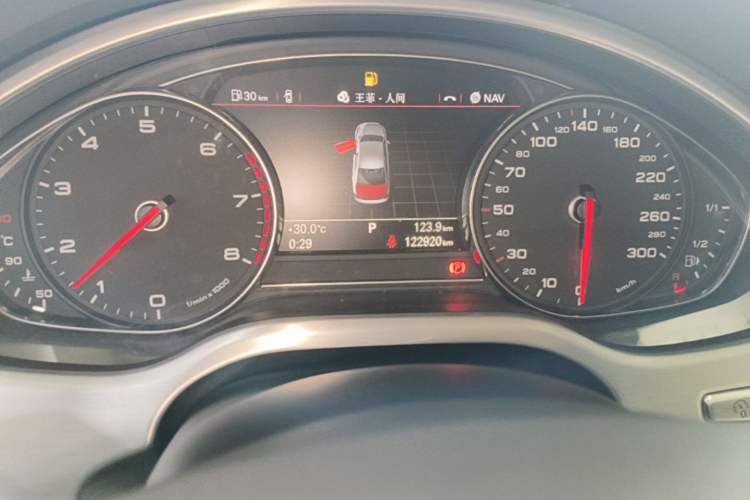 Used Audi A8 2011 A8L 3.0 TFSI quattro Luxury Edition (213kW) Odometer Close Up