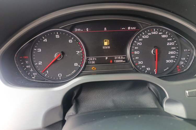 Used Audi A8 2011 A8L 3.0 TFSI quattro Luxury Edition (213kW) Odometer Close Up