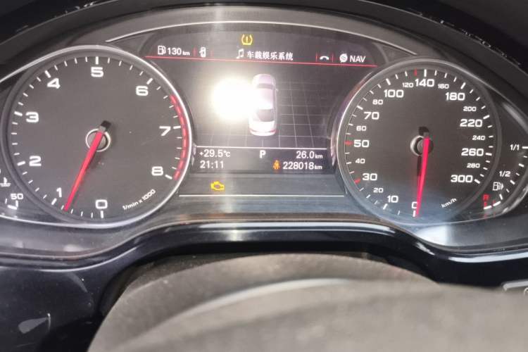 Used Audi A8 2011 A8L 3.0 TFSI quattro Comfort model (213kW) Odometer Close Up