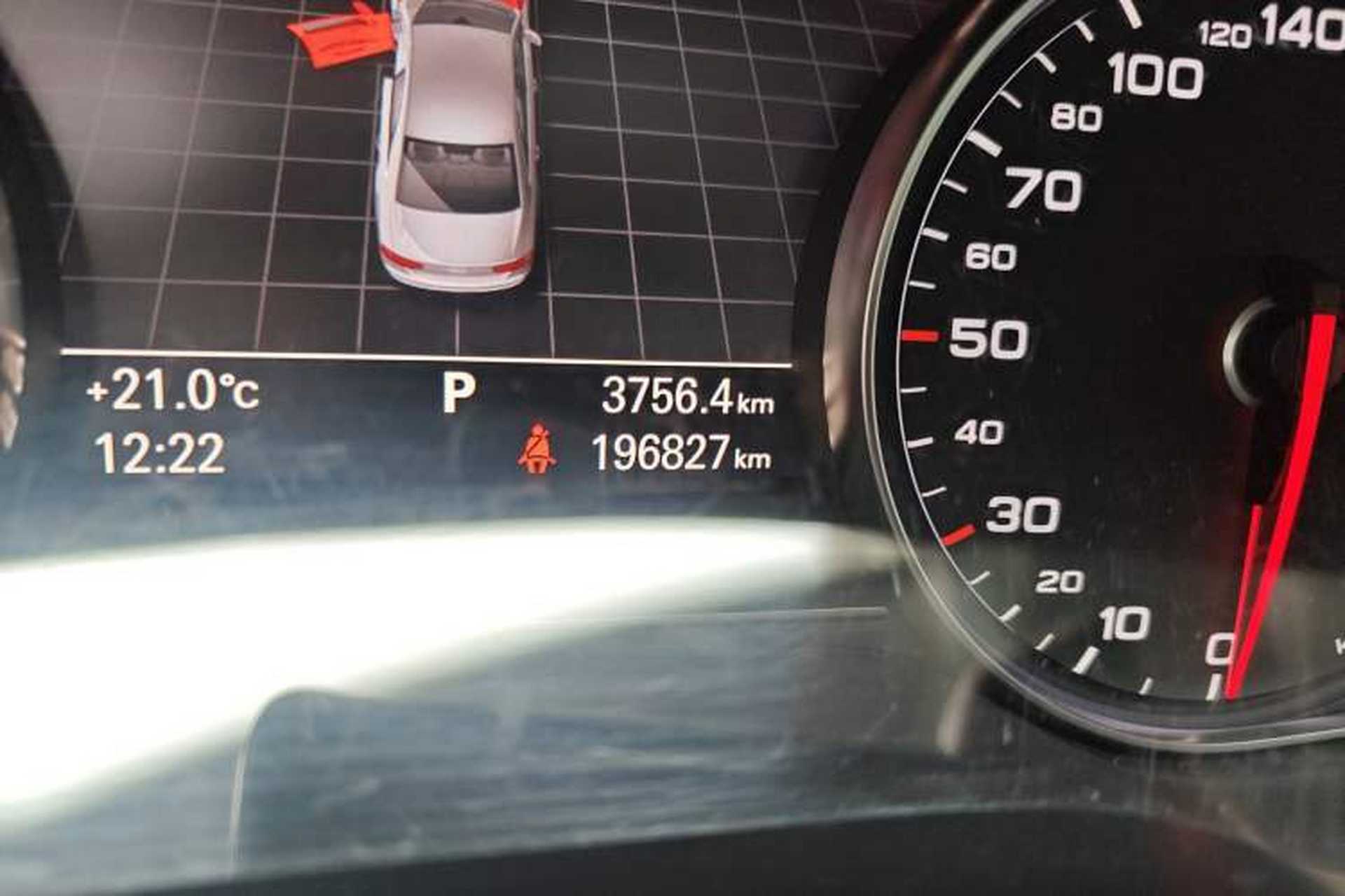 Used Audi A8 2011 A8L 3.0 TFSI quattro Luxury Edition (213kW) Odometer Close Up