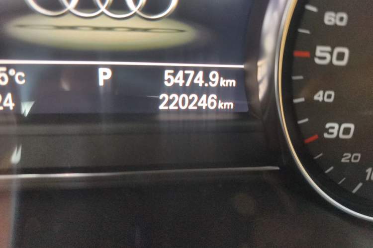 Used Audi A8 2011 A8L W12 6.3 FSI quattro Odometer Close Up