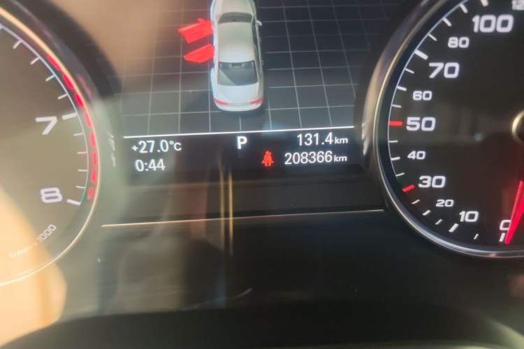 Used Audi A8 2011 A8L 3.0 TFSI quattro Luxury Edition (213kW) Odometer Close Up