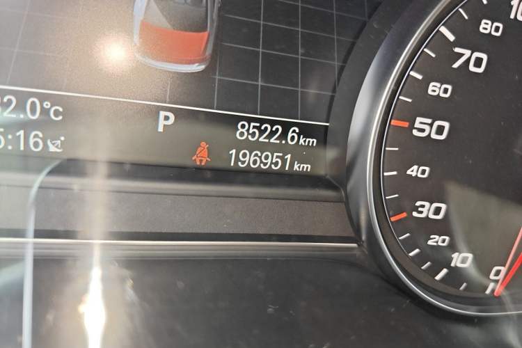 Used Audi A8 2011 A8L 3.0 TFSI quattro Luxury Edition (213kW) Odometer Close Up