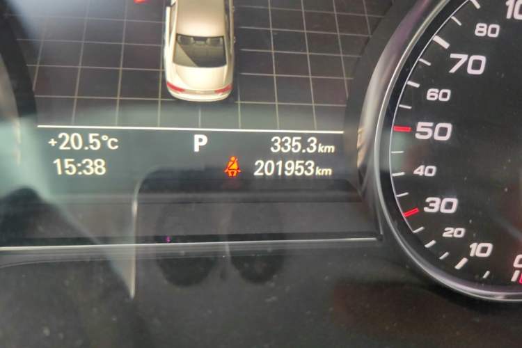 Used Audi A8 2011 A8L 3.0 TFSI quattro Luxury Edition (213kW) Odometer Close Up