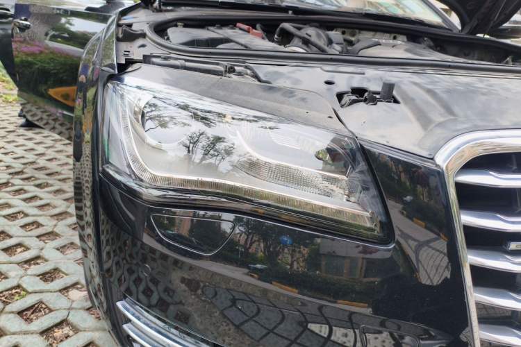 Used Audi A8  Right Front Headlight