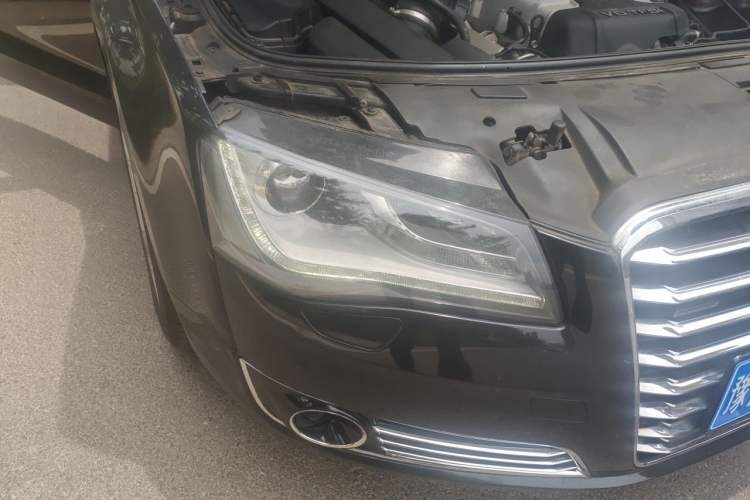 Used Audi A8 2011 A8L 3.0 TFSI quattro Comfort model (213kW) Right Front Headlight