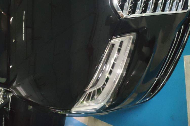 Used Audi A8 2011 A8L W12 6.3 FSI quattro Right Front Headlight