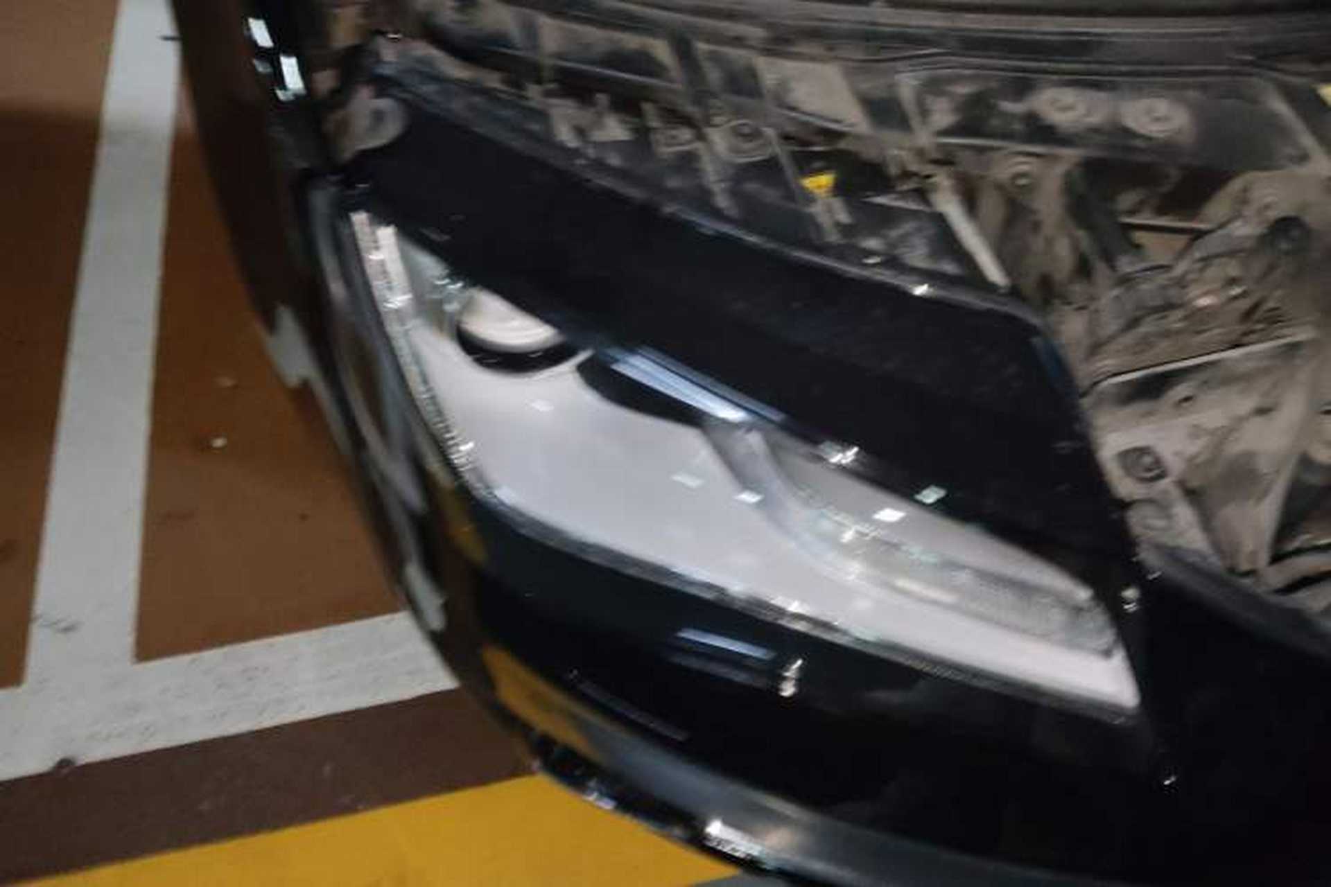 Used Audi A8 2011 A8L 3.0 TFSI quattro Comfort model (213kW) Right Front Headlight
