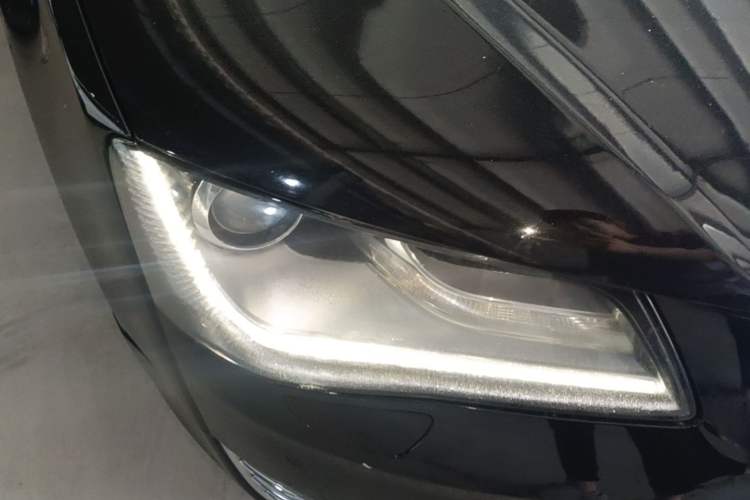 Used Audi A8  Right Front Headlight