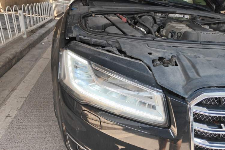 Used Audi A8 2011 A8L 3.0 TFSI quattro Luxury Edition (213kW) Right Front Headlight