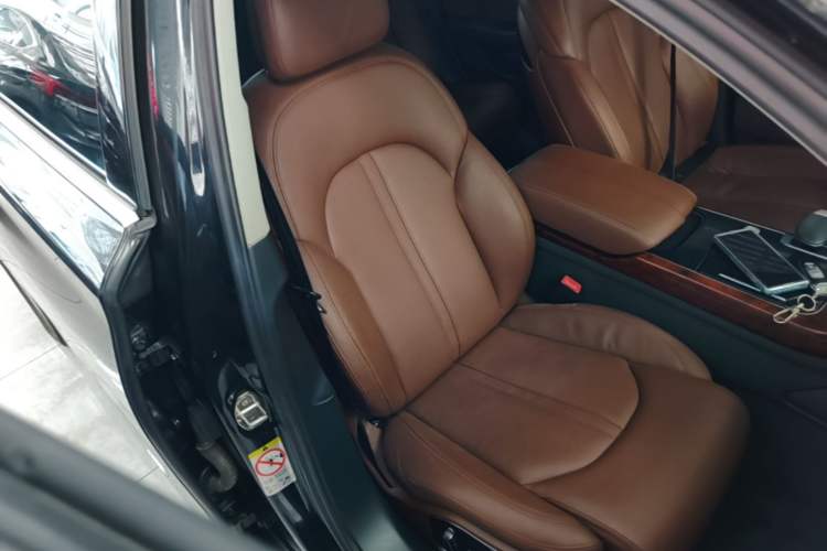 Used Audi A8 2011 A8L 3.0 TFSI quattro Comfort model (213kW) Right Front Seat