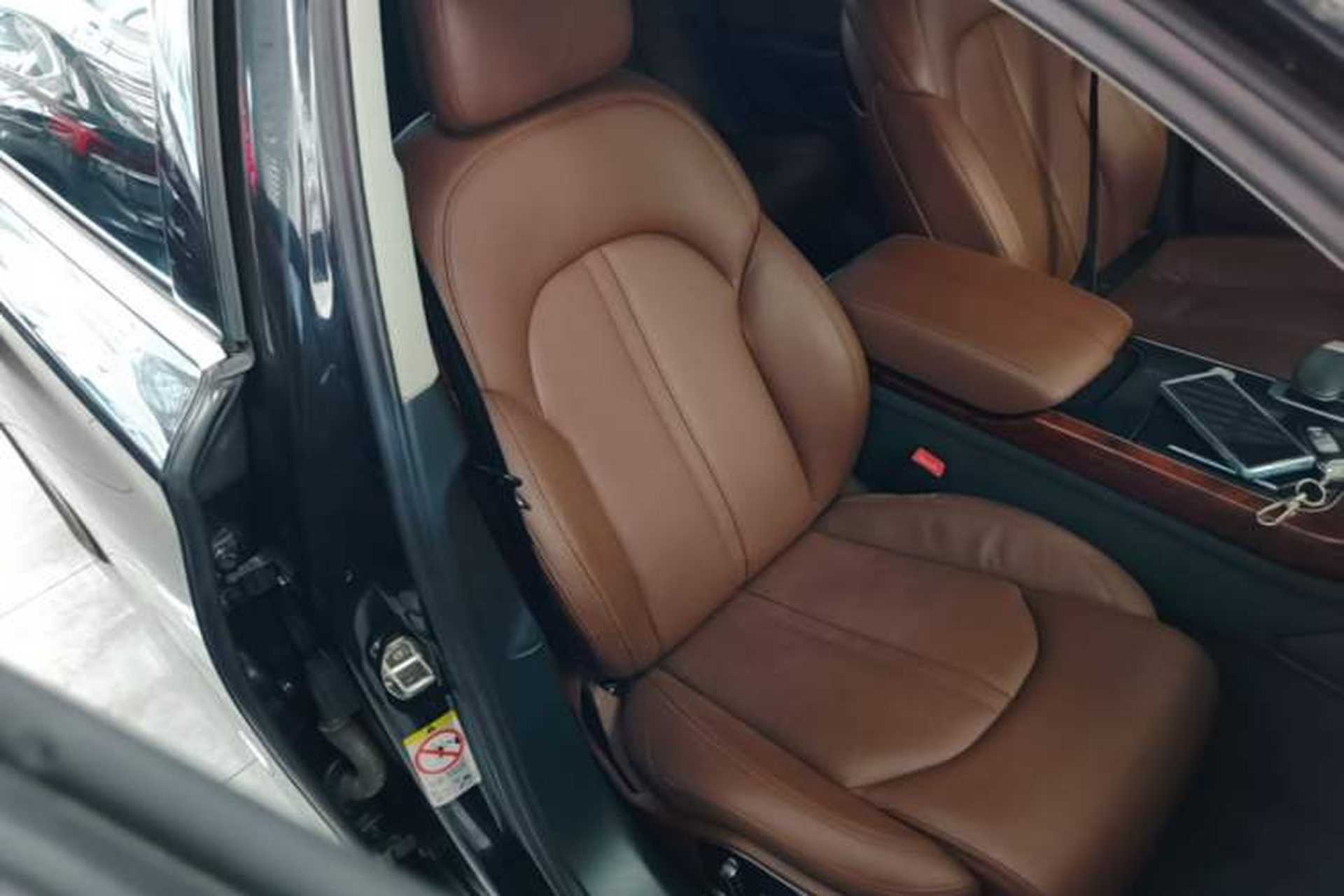 Used Audi A8 2011 A8L 3.0 TFSI quattro Comfort model (213kW) Right Front Seat
