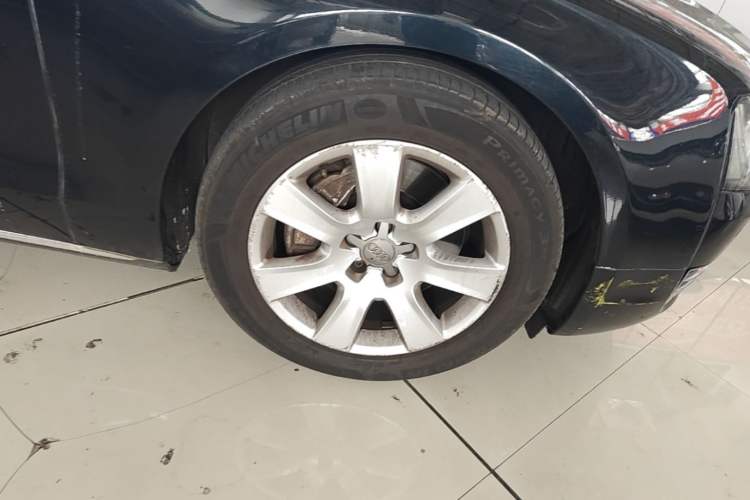 Used Audi A8 2011 A8L 3.0 TFSI quattro Luxury Edition (213kW) Right Front Wheel Hub