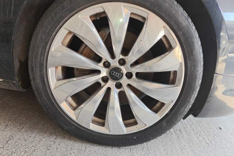 Used Audi A8 2011 A8L 3.0 TFSI quattro Luxury Edition (213kW) Right Front Wheel Hub
