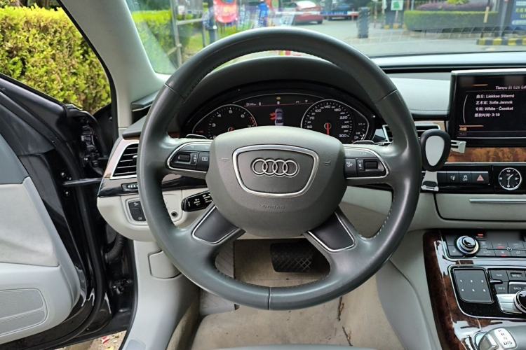Used Audi A8 2011 A8L 3.0 TFSI quattro Comfort model (213kW) Steering Wheel