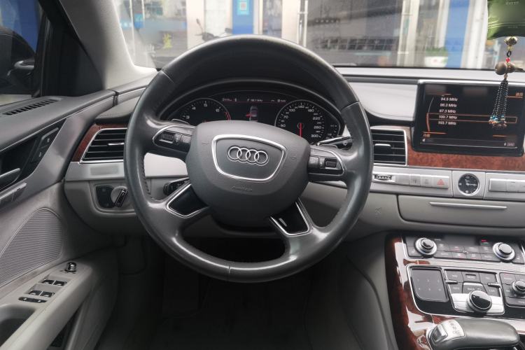 Used Audi A8 2011 A8L 3.0 TFSI quattro Comfort model (213kW) Steering Wheel