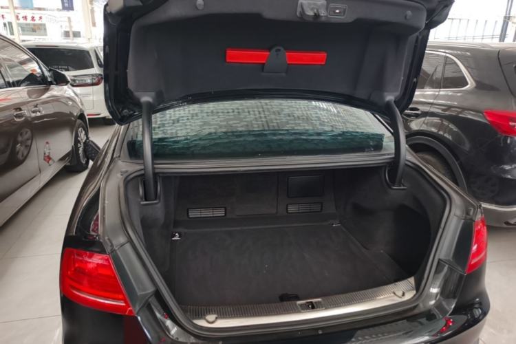 Used Audi A8 2011 A8L 3.0 TFSI quattro Comfort model (213kW) Trunk