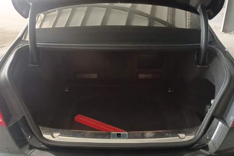 Used Audi A8  Trunk
