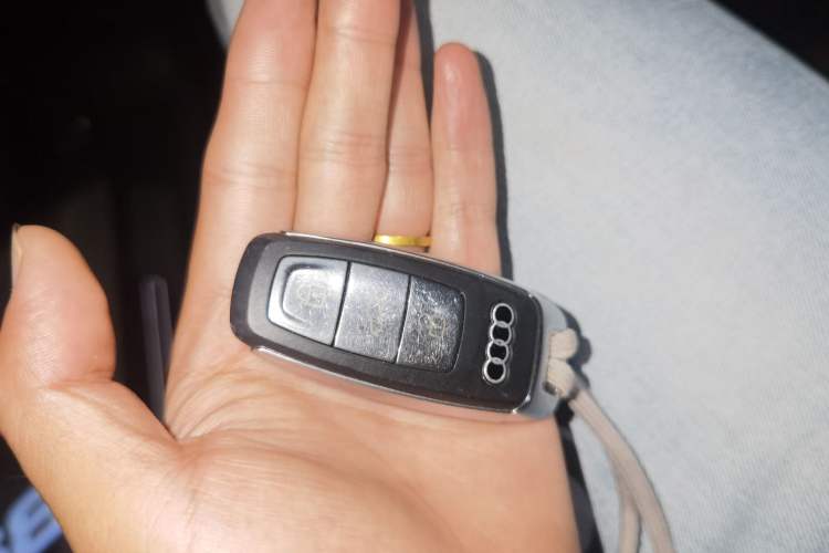 Used Audi A8 2011 A8L 3.0 TFSI quattro Luxury Edition (213kW) Vehicle Key