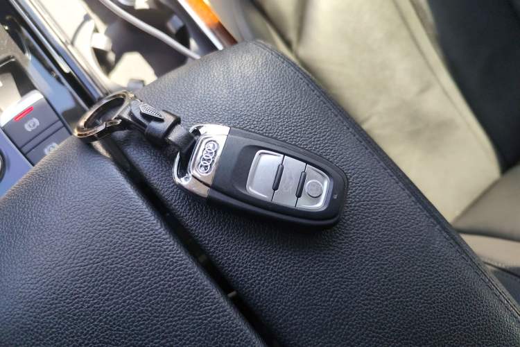 Used Audi A8 2011 A8L 3.0 TFSI quattro Comfort model (213kW) Vehicle Key