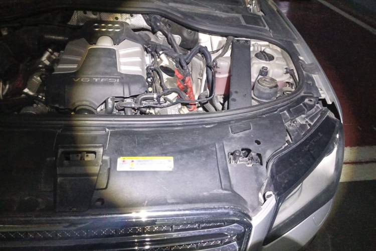 Used Audi A8 2011 A8L 3.0 TFSI quattro Luxury Edition (213kW) Engine Bay Left