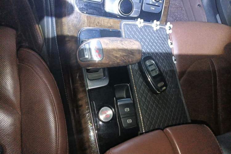 Used Audi A8 2011 A8L 3.0 TFSI quattro Luxury Edition (213kW) Gear Lever