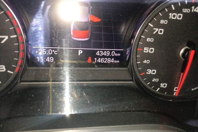 Used Audi A8 2011 A8L 3.0 TFSI quattro Luxury Edition (213kW) Odometer Close Up
