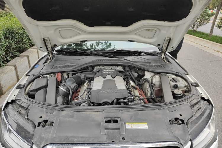 Used Audi A8 2011 A8L 3.0 TFSI quattro Comfort model (213kW) Engine Bay