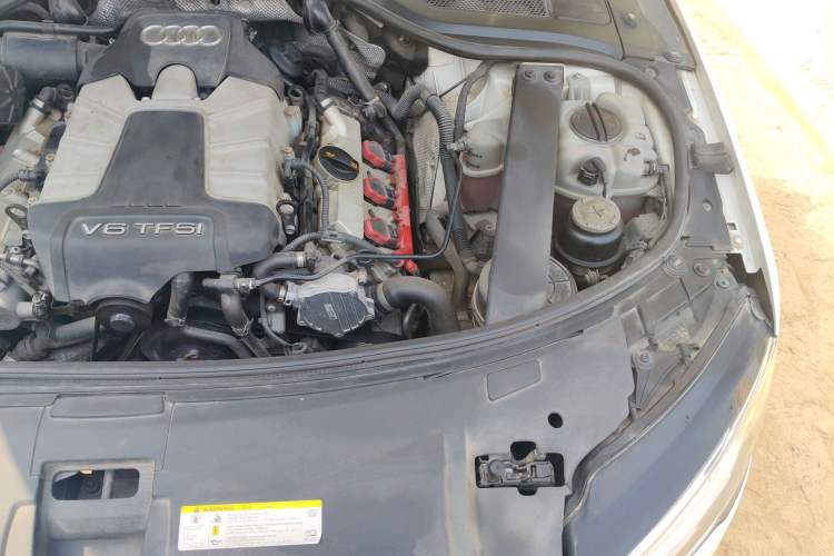 Used Audi A8 2011 A8L 3.0 TFSI quattro Comfort model (213kW) Engine Bay Left